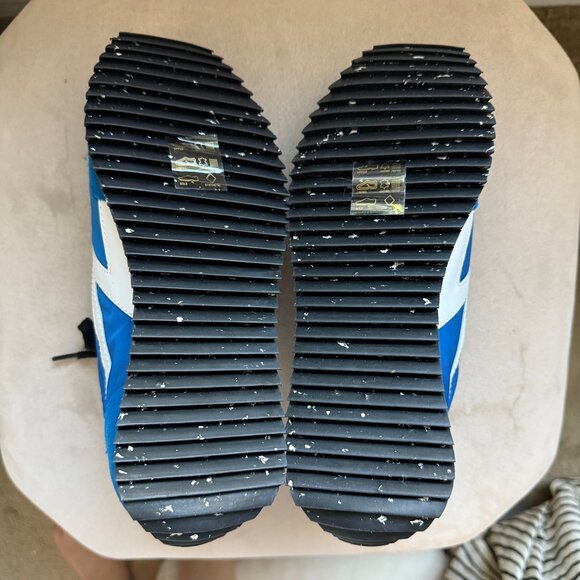 Retro runner sneakers - Picture 6 of 8